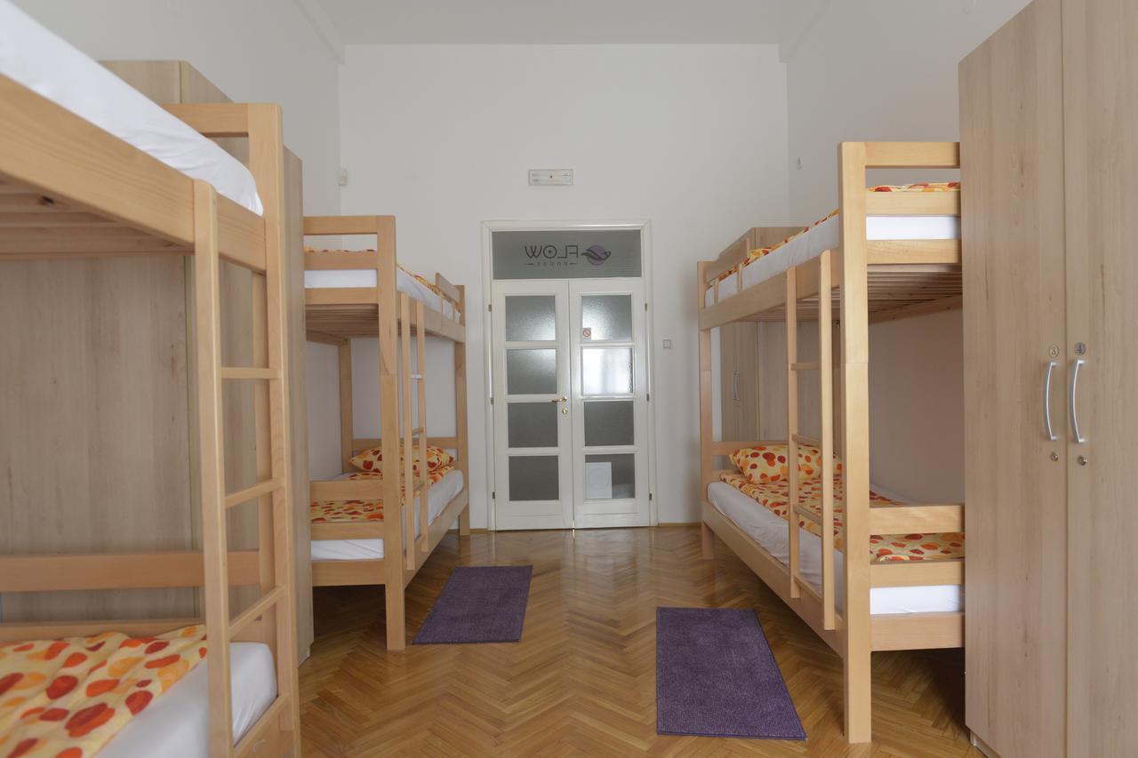 Hostel Flow House Centar ノヴィ・サド エクステリア 写真